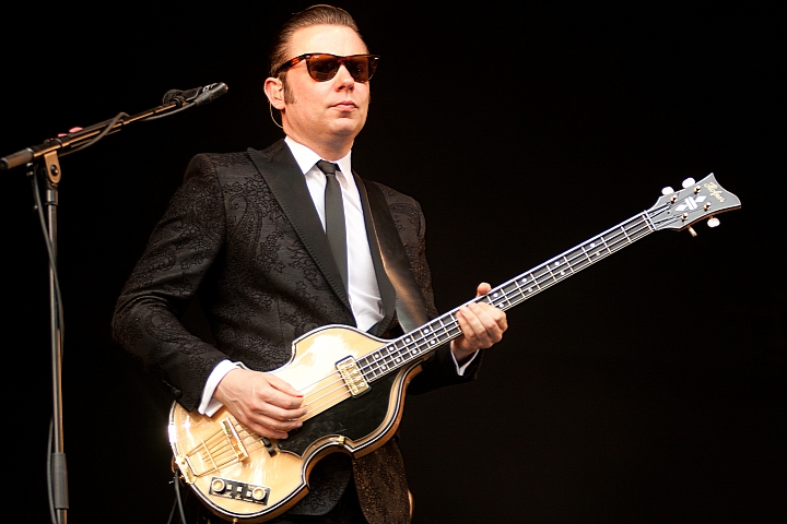 Hooverphonic Les Ardentes 2013, picture 30, photographed by Philippe Janssens - FrontView Magazine
