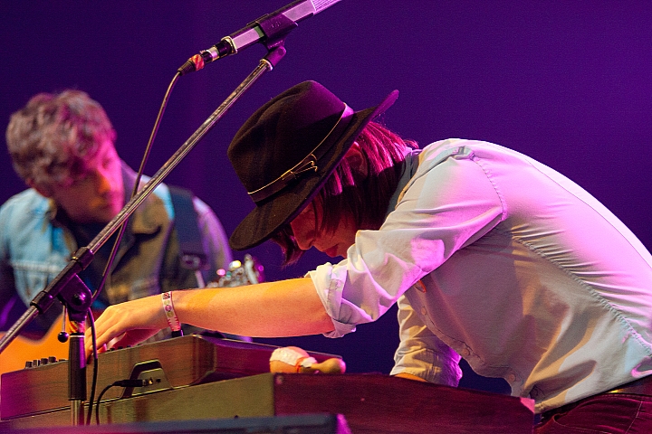 Jacco Gardner Les Ardentes 2013, foto 12, foto's door Philippe Janssens - FrontView Magazine
