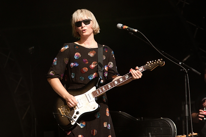 The Ravionettes Les Ardentes 2013, picture 5, photographed by Philippe Janssens - FrontView Magazine