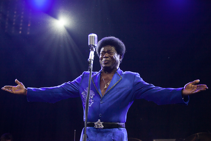 Charles Bradley and his Extraordinaires @ Dour 2013, picture 3, photographed by Dorien Goetschalckx - FrontView Magazine