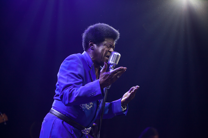 Charles Bradley and his Extraordinaires @ Dour 2013, picture 13, photographed by Dorien Goetschalckx - FrontView Magazine