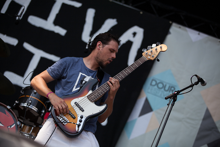 La Chiva Gantiva @ Dour 2013, picture 2, photographed by Dorien Goetschalckx - FrontView Magazine