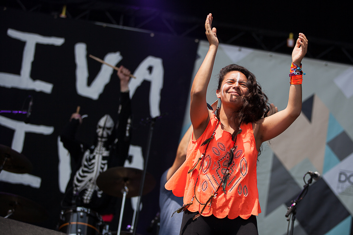 La Chiva Gantiva @ Dour 2013, picture 16, photographed by Dorien Goetschalckx - FrontView Magazine