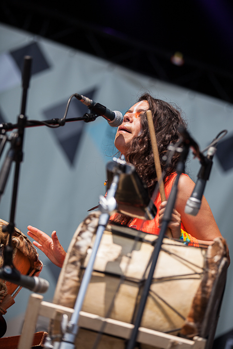La Chiva Gantiva @ Dour 2013, picture 20, photographed by Dorien Goetschalckx - FrontView Magazine