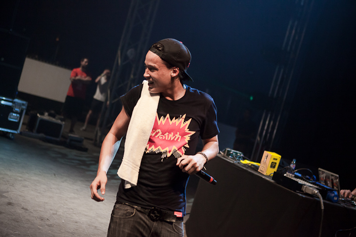 RiFF RAFF @ Dour 2013, picture 3, photographed by Dorien Goetschalckx - FrontView Magazine