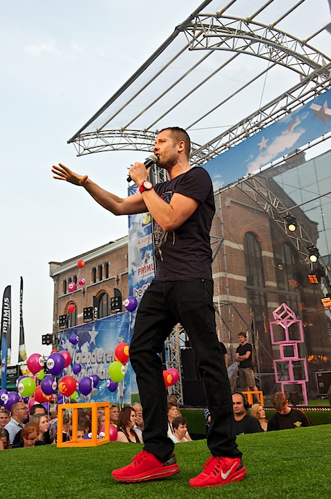 Vlaanderen Muziekland - Opwarming DJ Dimitri @ Haacht, picture 3, photographed by James Van Roosbroeck - FrontView Magazine