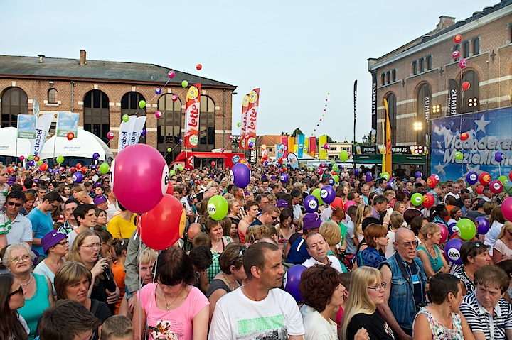 Vlaanderen Muziekland - Opwarming DJ Dimitri @ Haacht, picture 8, photographed by James Van Roosbroeck - FrontView Magazine