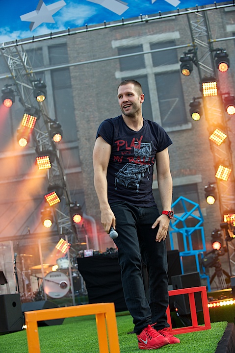 Vlaanderen Muziekland - Opwarming DJ Dimitri @ Haacht, picture 26, photographed by James Van Roosbroeck - FrontView Magazine