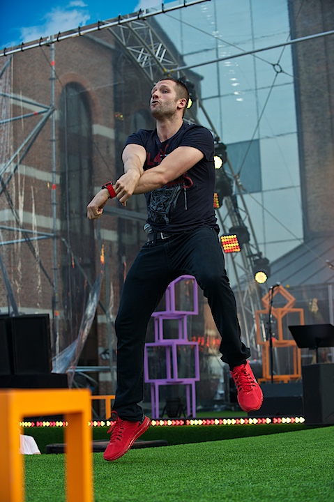 Vlaanderen Muziekland - Opwarming DJ Dimitri @ Haacht, picture 42, photographed by James Van Roosbroeck - FrontView Magazine