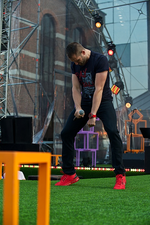 Vlaanderen Muziekland - Opwarming DJ Dimitri @ Haacht, picture 43, photographed by James Van Roosbroeck - FrontView Magazine