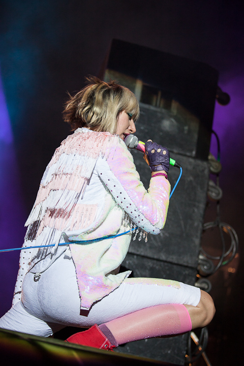 Yeah Yeah Yeahs @ Dour 2013, picture 6, photographed by Dorien Goetschalckx - FrontView Magazine