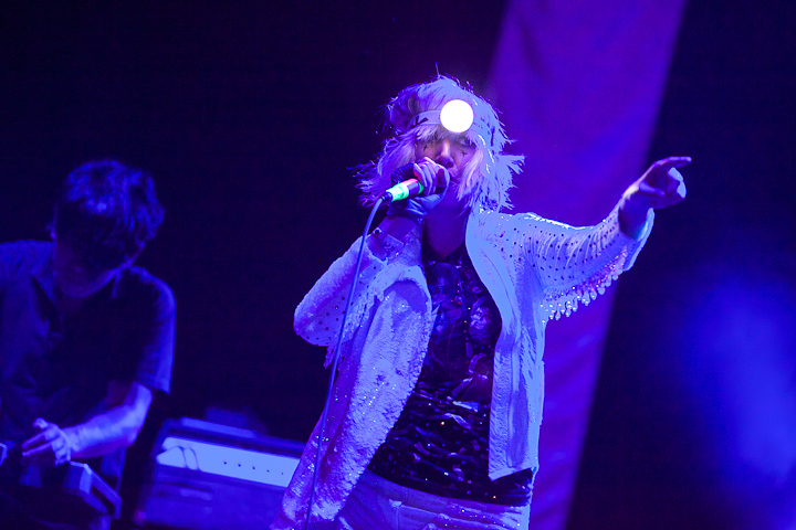 Yeah Yeah Yeahs @ Dour 2013, picture 21, photographed by Dorien Goetschalckx - FrontView Magazine