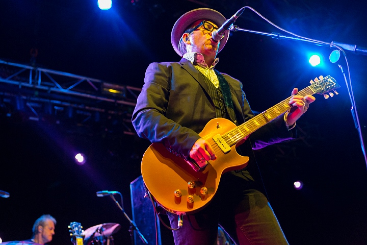 Elvis Costello @ 013 Tilburg, picture 50, photographed by Edwin Houdevelt - FrontView Magazine