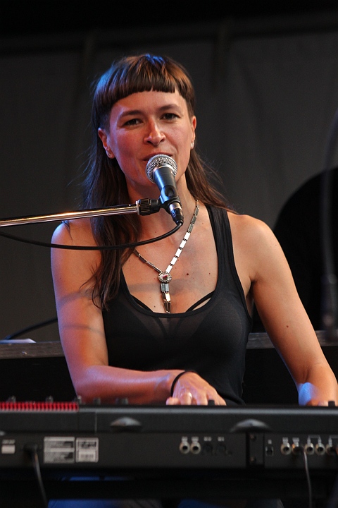 Eva De Roovere @ Beleuvenissen 2013, foto 4, foto's door Heidi Elen - FrontView Magazine