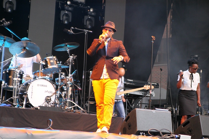 Brahim @ Beleuvenissen 2013, foto 6, foto's door Kurt Jacobs - FrontView Magazine