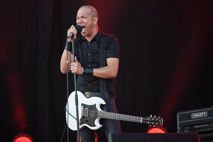 Danko Jones @ Dour 2013, picture 23, photographed by Dorien Goetschalckx - FrontView Magazine