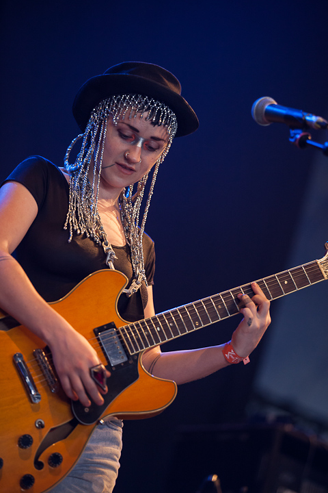 Hiatus Kaiyote @ Dour 2013, picture 2, photographed by Dorien Goetschalckx - FrontView Magazine