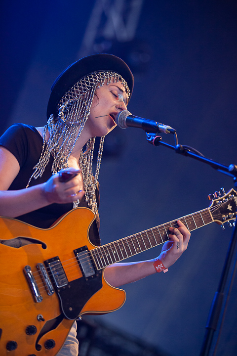 Hiatus Kaiyote @ Dour 2013, picture 7, photographed by Dorien Goetschalckx - FrontView Magazine