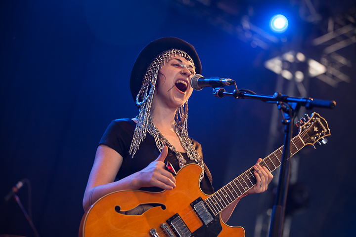 Hiatus Kaiyote @ Dour 2013, picture 8, photographed by Dorien Goetschalckx - FrontView Magazine