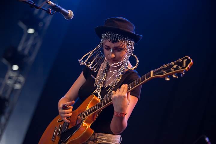 Hiatus Kaiyote @ Dour 2013, picture 10, photographed by Dorien Goetschalckx - FrontView Magazine