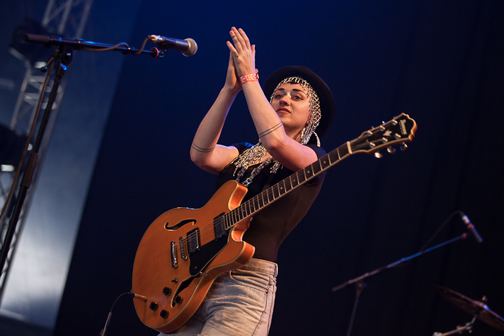 Hiatus Kaiyote @ Dour 2013, picture 11, photographed by Dorien Goetschalckx - FrontView Magazine
