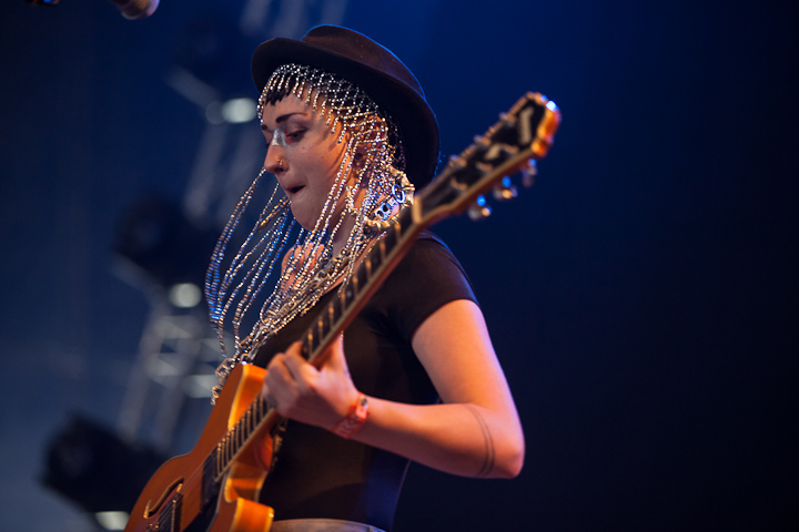 Hiatus Kaiyote @ Dour 2013, picture 15, photographed by Dorien Goetschalckx - FrontView Magazine
