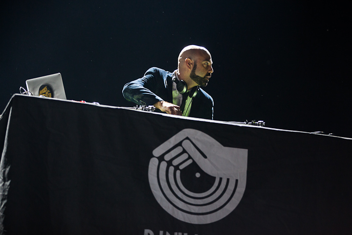Jurassic 5 @ Dour 2013, picture 2, photographed by Dorien Goetschalckx - FrontView Magazine