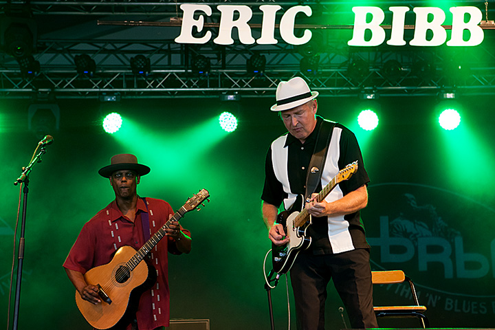 Eric Bibb @ Blues Peer 2013, picture 1, photographed by Jurgen Aerts - FrontView Magazine