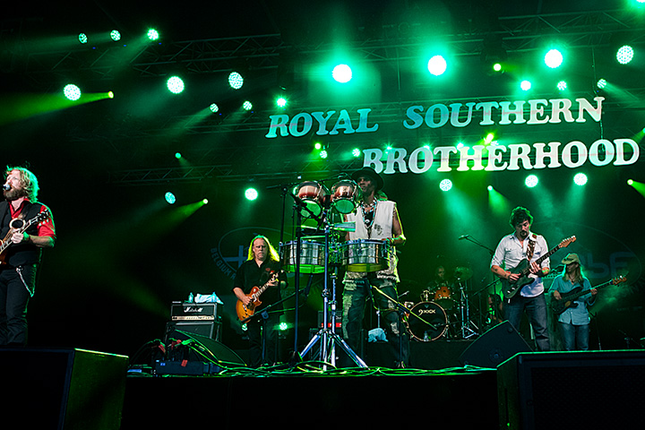 Royal Southern Brotherhood @ Blues Peer 2013, picture 3, photographed by Jurgen Aerts - FrontView Magazine