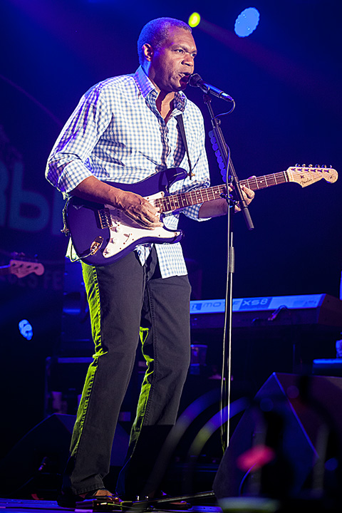 The Robert Cray Band @ Blues Peer 2013, picture 2, photographed by Jurgen Aerts - FrontView Magazine