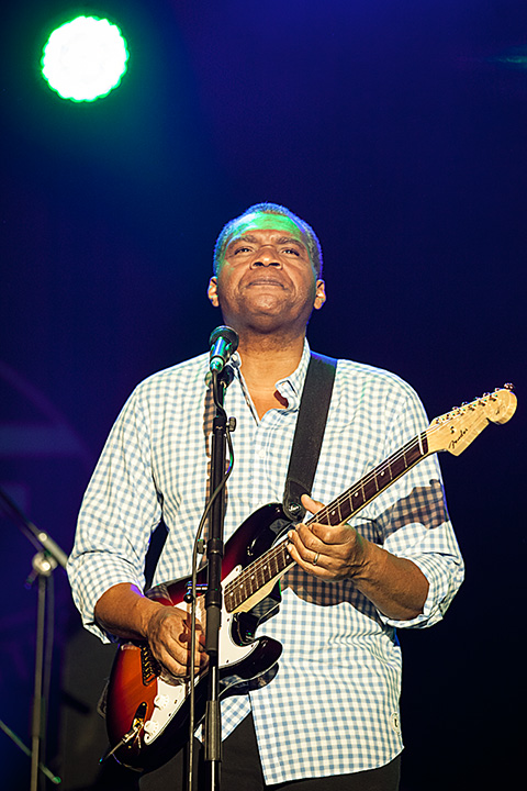 The Robert Cray Band @ Blues Peer 2013, picture 5, photographed by Jurgen Aerts - FrontView Magazine