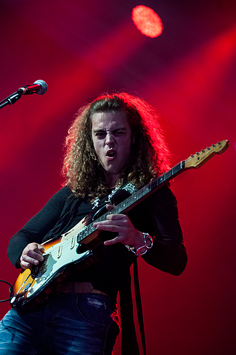 Virgil and the Accelerators @ Blues Peer 2013, picture 5, photographed by Jurgen Aerts - FrontView Magazine