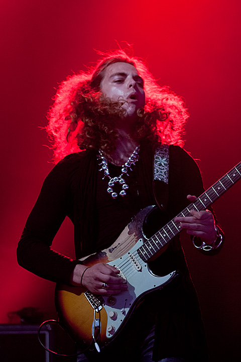 Virgil and the Accelerators @ Blues Peer 2013, picture 9, photographed by Jurgen Aerts - FrontView Magazine