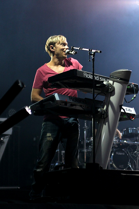 Milk Inc @ Beleuvenissen 2013, picture 2, photographed by FrontView Magazine