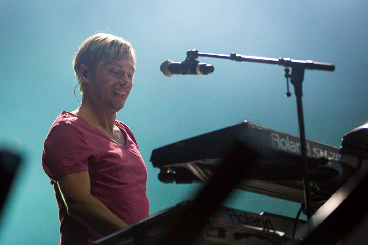 Milk Inc @ Beleuvenissen 2013, picture 14, photographed by FrontView Magazine