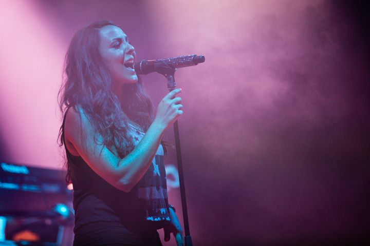 Milk Inc @ Beleuvenissen 2013, picture 17, photographed by FrontView Magazine