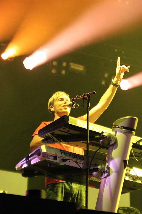 Milk Inc @ Beleuvenissen 2013, picture 19, photographed by FrontView Magazine