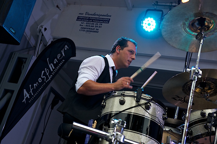 Wim Leys & @ Fundum - Vlaanderen Zingt @ Bornem, picture 8, photographed by James Van Roosbroeck - FrontView Magazine