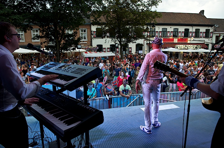 Wim Leys & @ Fundum - Vlaanderen Zingt @ Bornem, picture 15, photographed by James Van Roosbroeck - FrontView Magazine