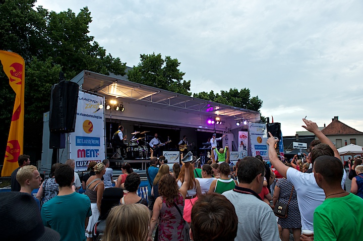 Wim Leys & @ Fundum - Vlaanderen Zingt @ Bornem, picture 22, photographed by James Van Roosbroeck - FrontView Magazine