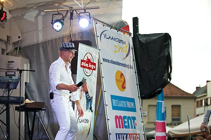 Wim Leys & @ Fundum - Vlaanderen Zingt @ Bornem, picture 27, photographed by James Van Roosbroeck - FrontView Magazine