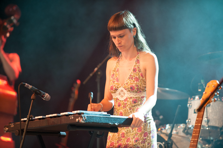 Eva De Roovere Dranouter 2013, foto 4, foto's door Devid Camerlynck - FrontView Magazine