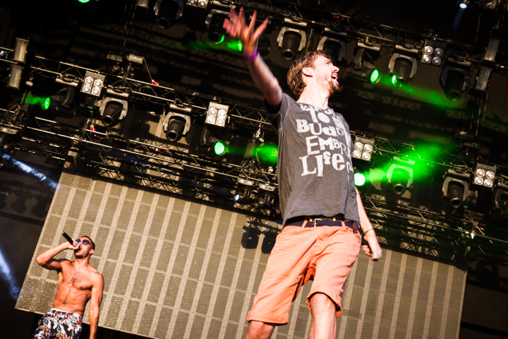 The Opposites @ Lokerse Feesten, picture 9, photographed by Tom Stessens - FrontView Magazine