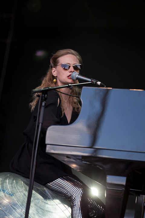 An Pierle @ Ronquières Festival 2013, picture 1, photographed by Dorien Goetschalckx - FrontView Magazine