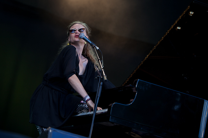 An Pierle @ Ronquières Festival 2013, picture 3, photographed by Dorien Goetschalckx - FrontView Magazine