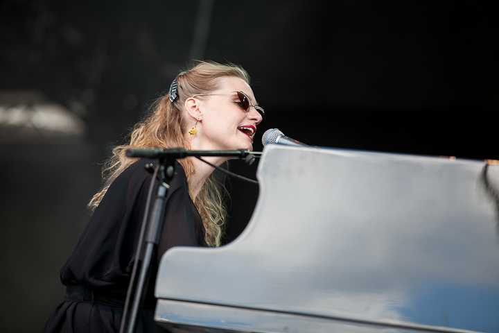 An Pierle @ Ronquières Festival 2013, picture 5, photographed by Dorien Goetschalckx - FrontView Magazine