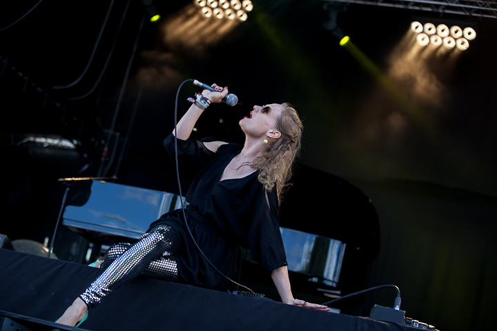 An Pierle @ Ronquières Festival 2013, picture 6, photographed by Dorien Goetschalckx - FrontView Magazine