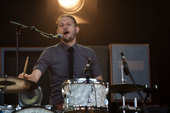 Stephan Eicher @ Ronquières Festival 2013, picture 1, photographed by Dorien Goetschalckx - FrontView Magazine