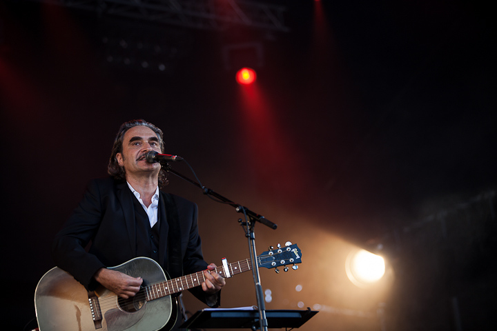 Stephan Eicher @ Ronquières Festival 2013, picture 2, photographed by Dorien Goetschalckx - FrontView Magazine