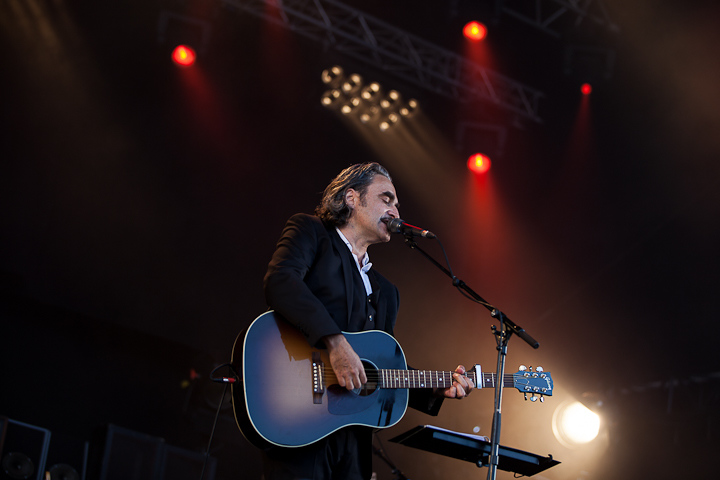 Stephan Eicher @ Ronquières Festival 2013, picture 10, photographed by Dorien Goetschalckx - FrontView Magazine